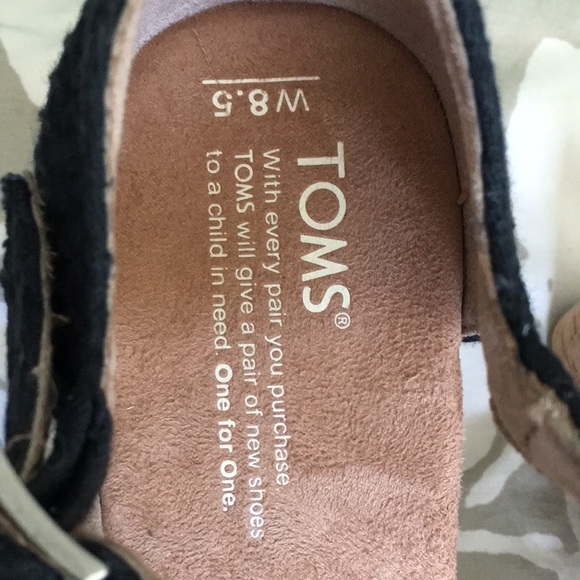 New never worn Toms 3 1/2 inch cork heel - Picture 3 of 4